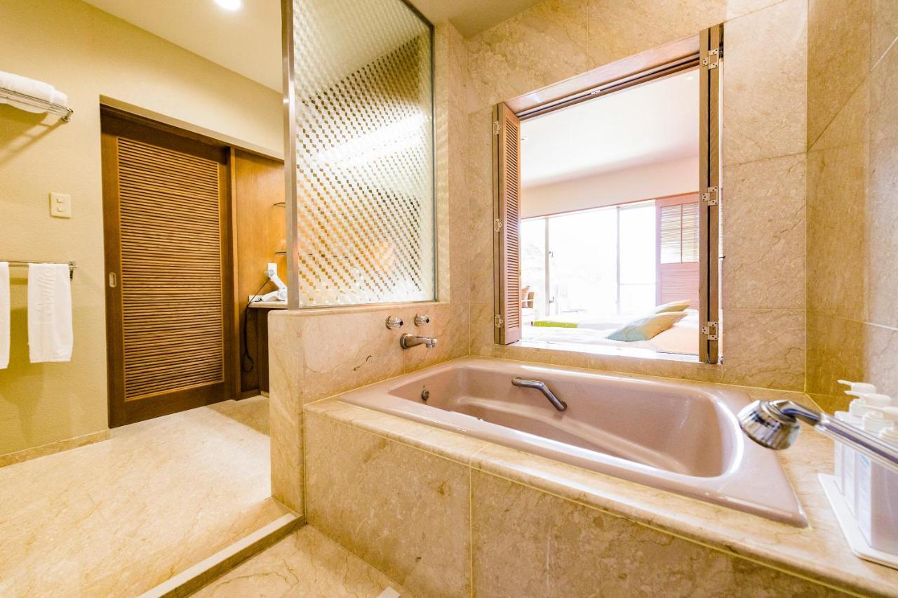 The Southern Links Resort Hotel Yaese Extérieur photo