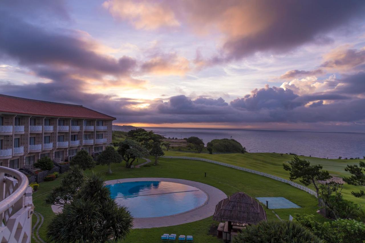 The Southern Links Resort Hotel Yaese Extérieur photo